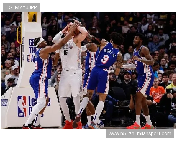 76人团队连续进攻形成对手防线崩溃